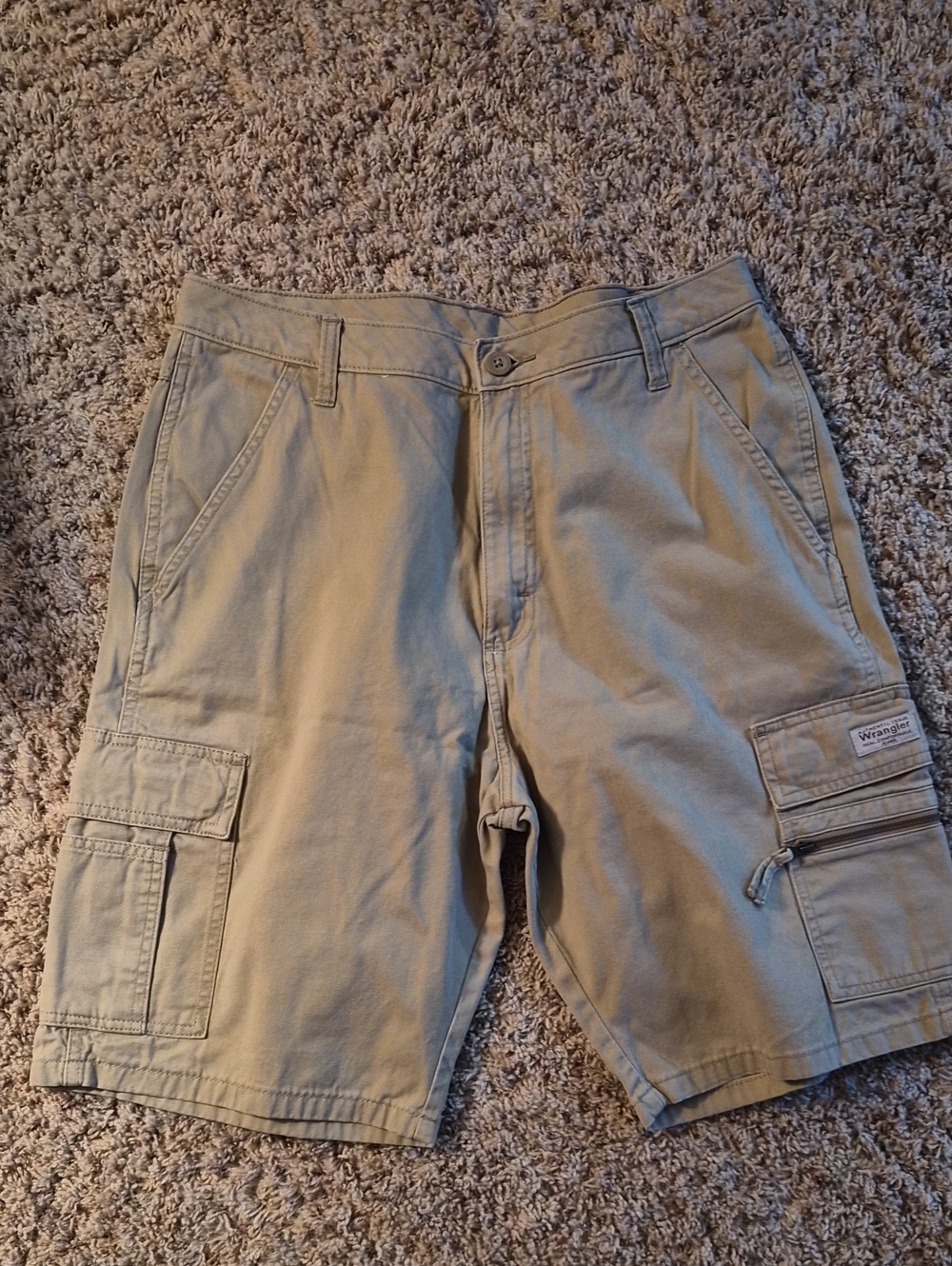Wrangler Khaki Cargo Shorts with Side Pockets